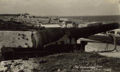 HMS London album. Commission 1929-1931. Armstrong 100 ton gun, Fort Rinella. Malta